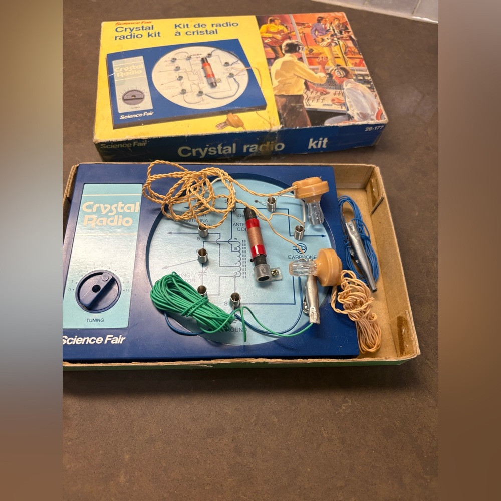 Rare vintage Science Fair Crystal Radio Kit